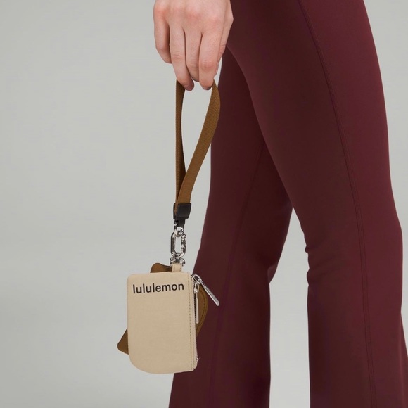 NWT LULULEMON Dual Pouch Wristlet - Picture 4 of 5